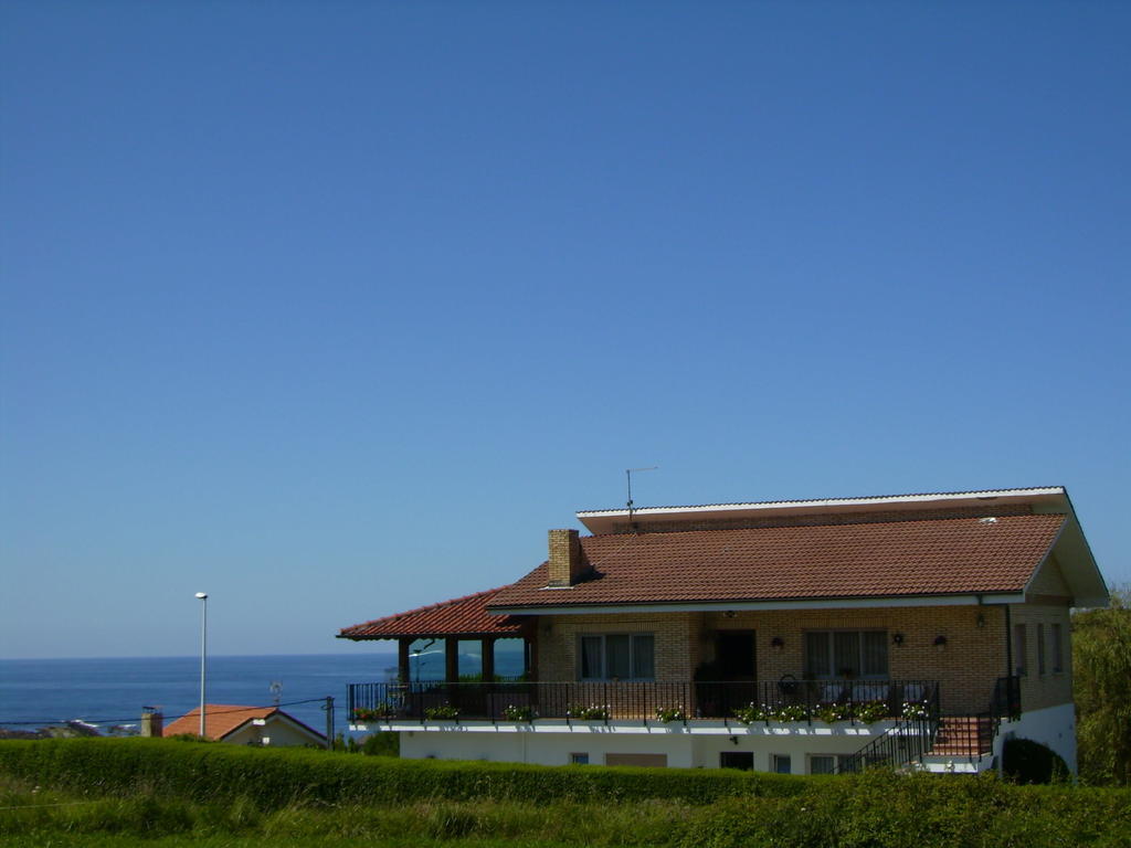 Pensión Bella Vista Cóbreces Exterior foto